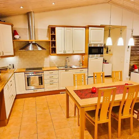 فيلة House At The Arctic Circle- Next To Santa Claus