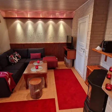 House At The Arctic Circle- Next To Santa Claus فيلة روفانييمي