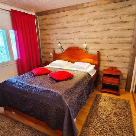 House At The Arctic Circle- Next To Santa Claus فيلة *