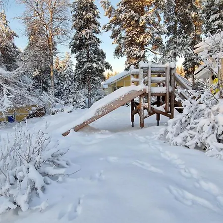 فيلة House At The Arctic Circle- Next To Santa Claus